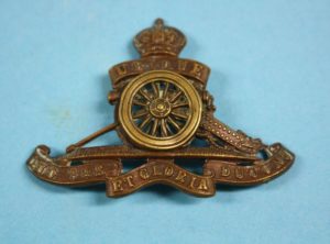 WW2 Royal Artillery cap badge