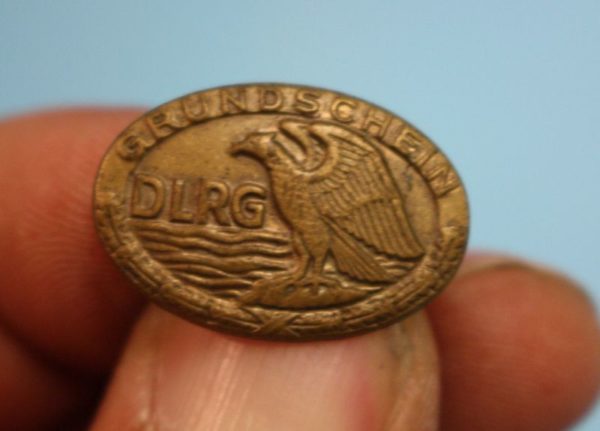 WW2 German DLRG badge - Image 3