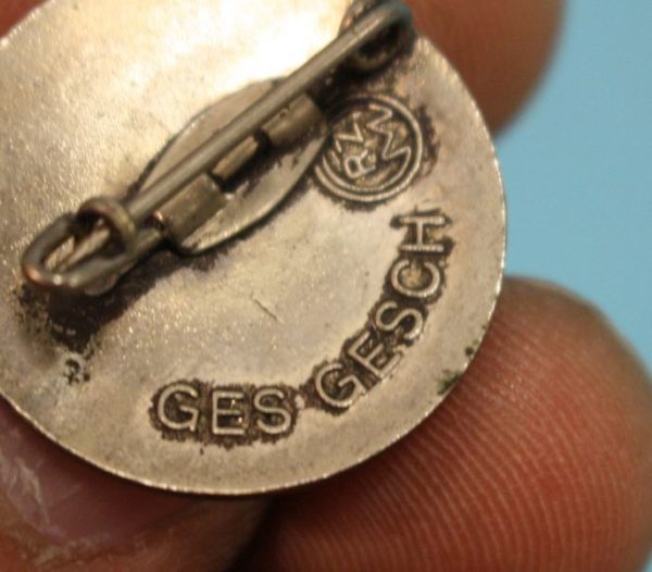 WW2 German early election NSDAP member pin - Image 3