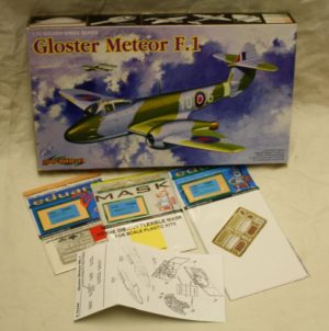 Gloster Meteor F.1 + extra's