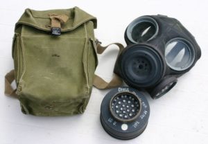 WW2 British light weight gasmask with filter 1 (No.3)