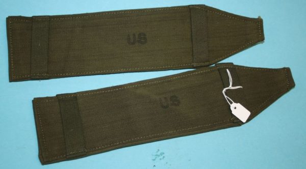 US set of shoulder pads