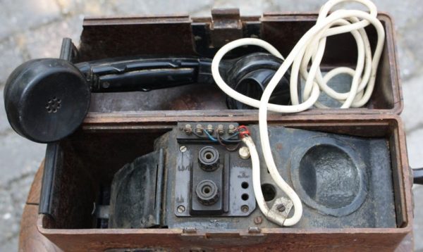 WW2 German field telephone - Image 4