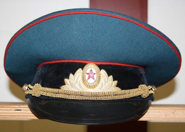 USSR military visor cap with badge (3)