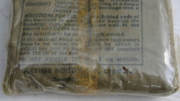 WW2 British shell dressing No.6 - Image 2