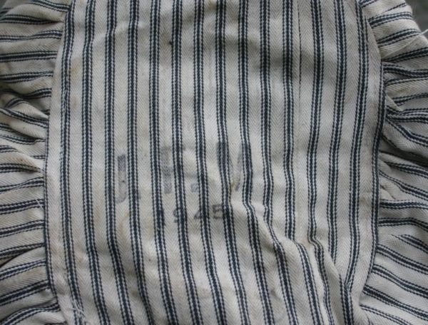 WW2 British hospital pillow No.2 - Image 2
