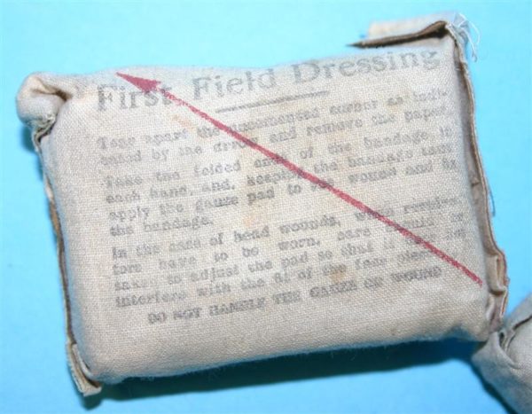 WW2 British white first aid field dressing - Image 2