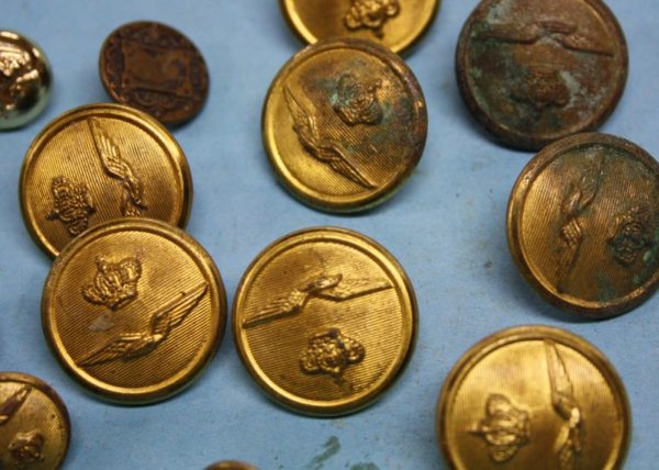 Dutch set of military buttons - Image 2