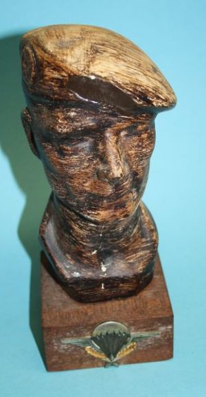 French paratrooper statue
