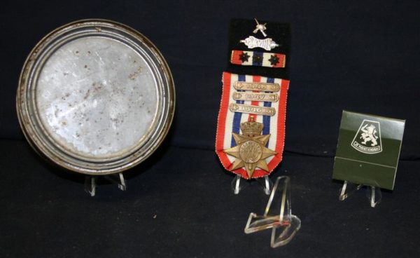 Small display stands