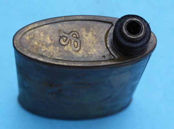 WW2 British weapon oil can - Image 2