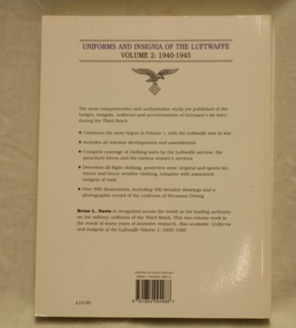 Uniforms and insignia of the Luftwaffe Volume 2: 1940-1945 - Image 2