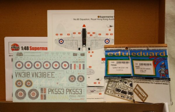 Supermarine Spitfire F.Mk.22/24 + extra's - Image 4