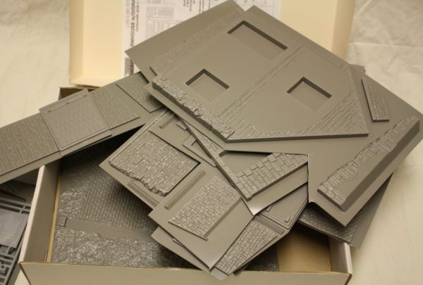 Farmhouse w/ diorama base - Image 4