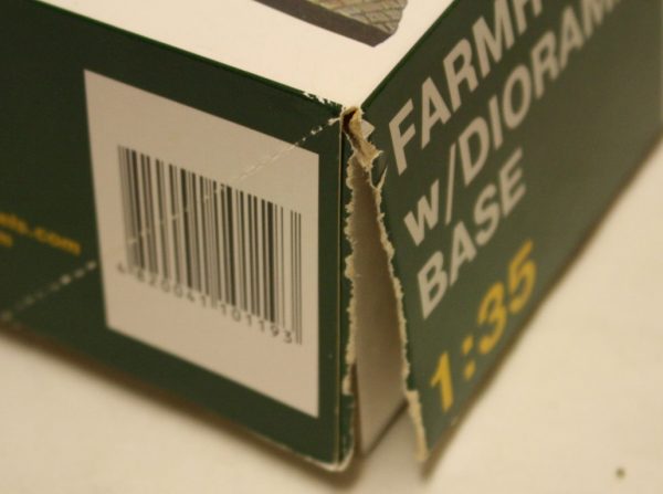 Farmhouse w/ diorama base - Image 5