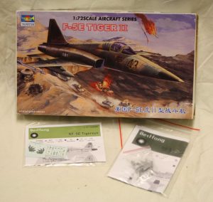 F-5E Tiger II + extra's
