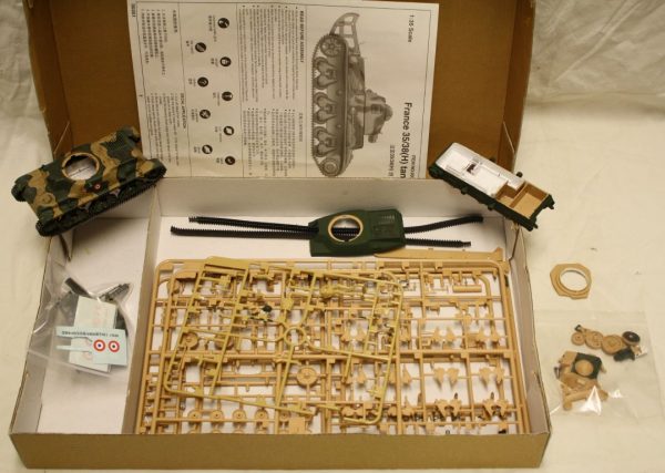 France 35/38(H) tank (2 in 1 box) - Image 2