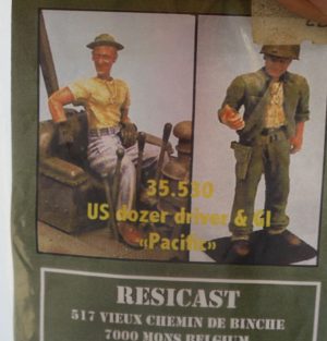 US dozer driver & GI