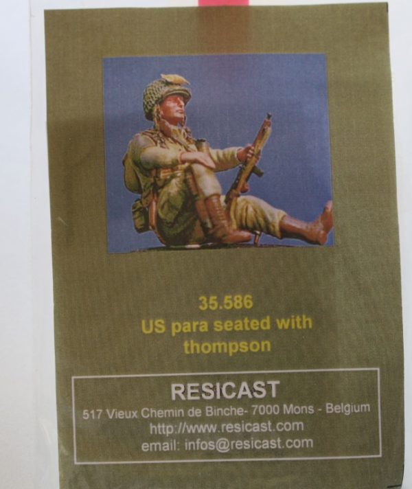 US para seated with thompson