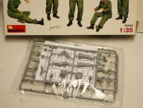 German SPG crew riders - Image 3