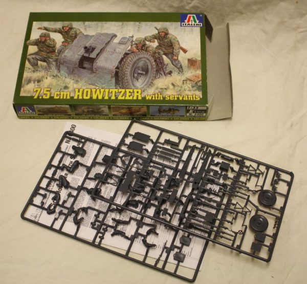 7,5cm Howitzer with servants - Image 2