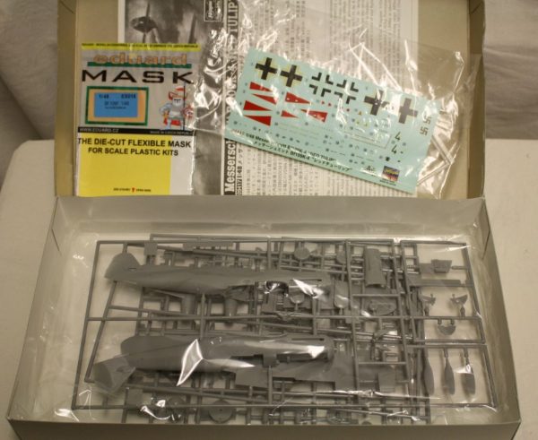 Messerschmitt Bf109K-4 "Red Tulip" + extra's - Image 2