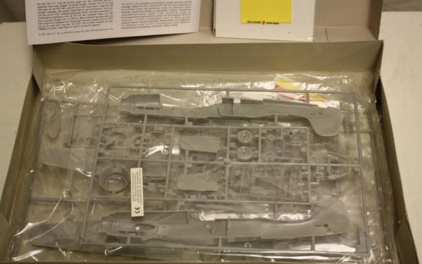 Focke Wulf TA-152 H-1 + extra's - Image 2