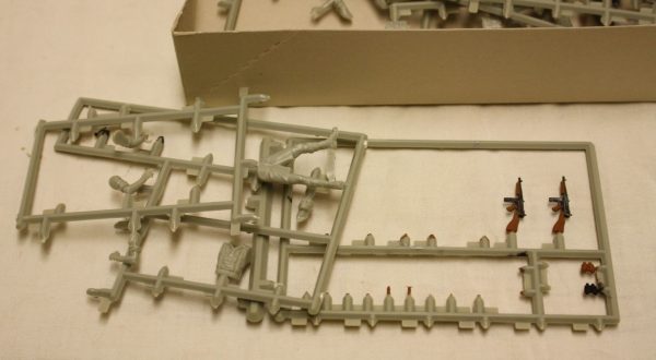 Multipose figures British 8th Army - Image 4