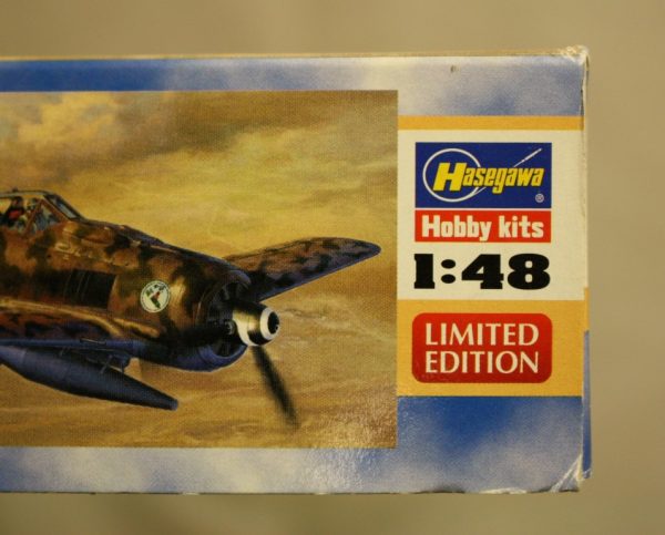 Focke Wulf FW190 F-8 w/ BT700 Bomben Torpedo ***Limited Edition** - Image 4