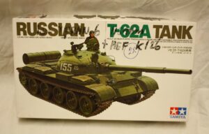 Russian T-62A tank + extra