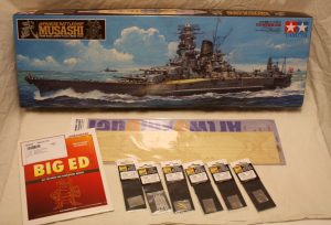 Japanese battleship Musashi + lots extra's