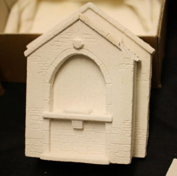 Roadside chapel - Image 4