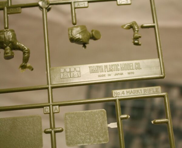 Collection of sprues figures / accessoires - Image 11